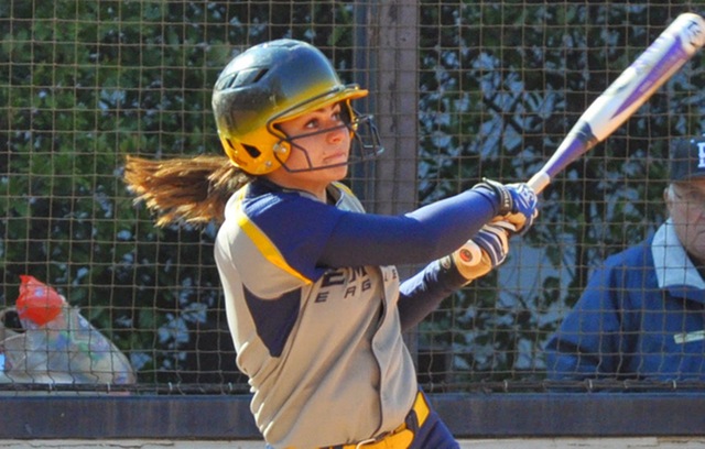 Emory Splits On Opening Day Of UAA Tournament