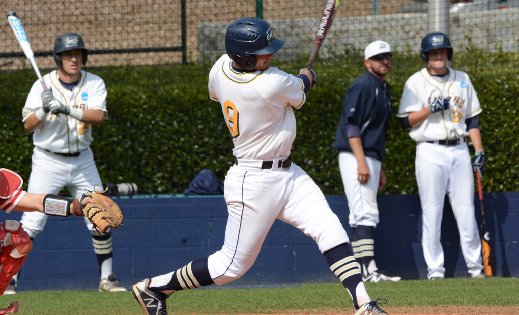 Stern's Walk-off Clinches Series Win for Emory Baseball over No.-17 Huntingdon